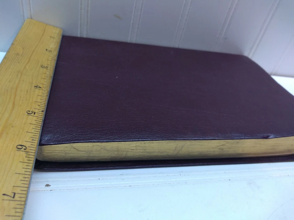 NIV Giant Print Thinline Reference Bible Burgundy Bonded Leather Zondervan EUC - Image 12